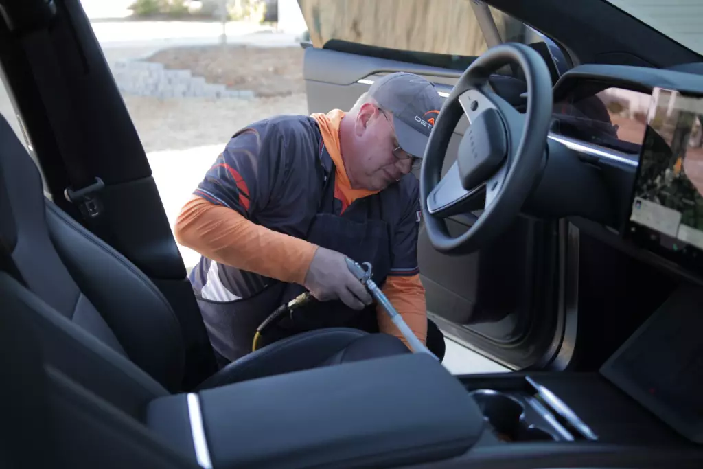 auto detailing services in town